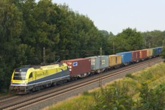CargoServ E-Lok mit Containerzug (Symbolbild)